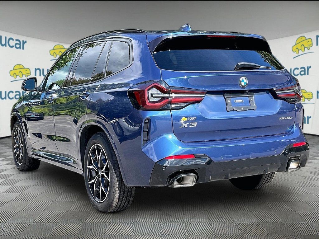 Used 2023 Blue BMW xDrive30i image 4