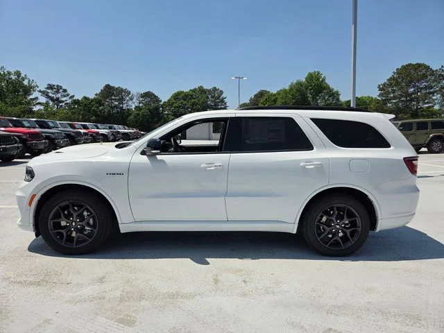 New 2026 White Knuckle Clear-Coat Exterior Paint Dodge GT Plus HEMI V8 image 4