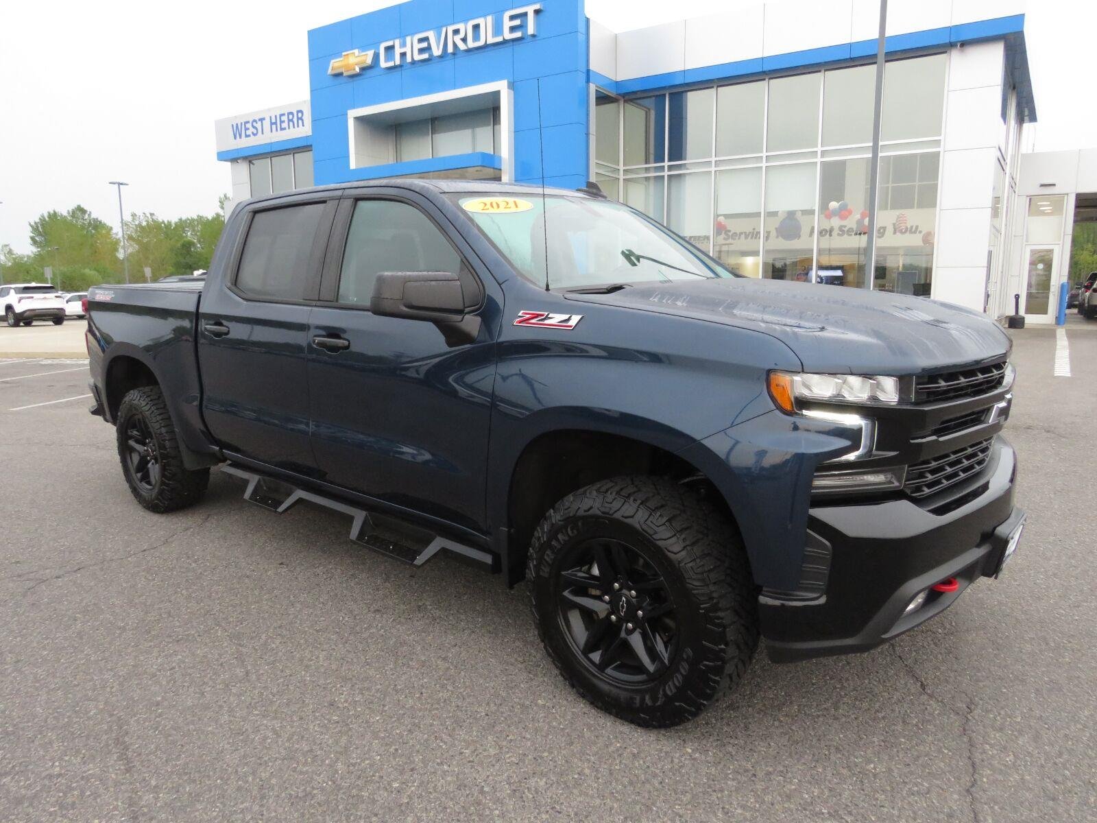 Used 2021 Northsky Blue Metallic Chevrolet LT Trail Boss image 4