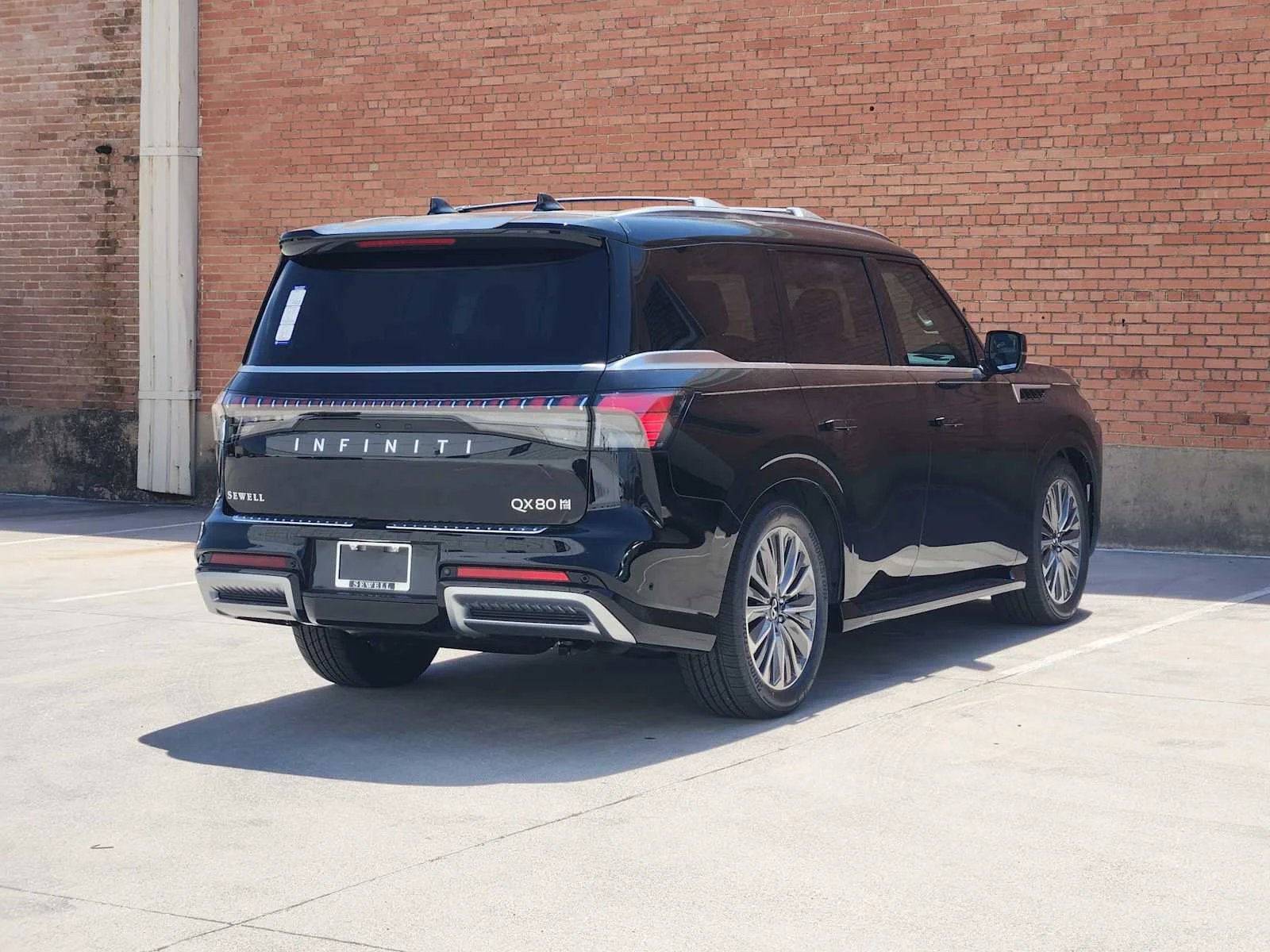 New 2027 BLACK OBSIDIAN INFINITI Luxe 4WD image 3