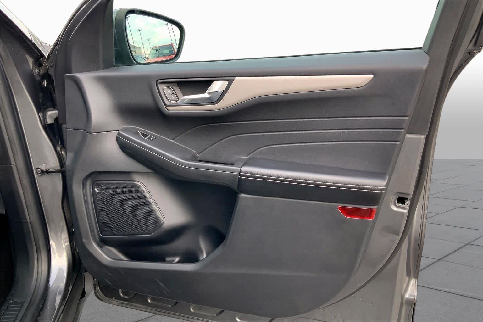 Used 2022 Carbonized Gray Metallic Ford SEL image 22