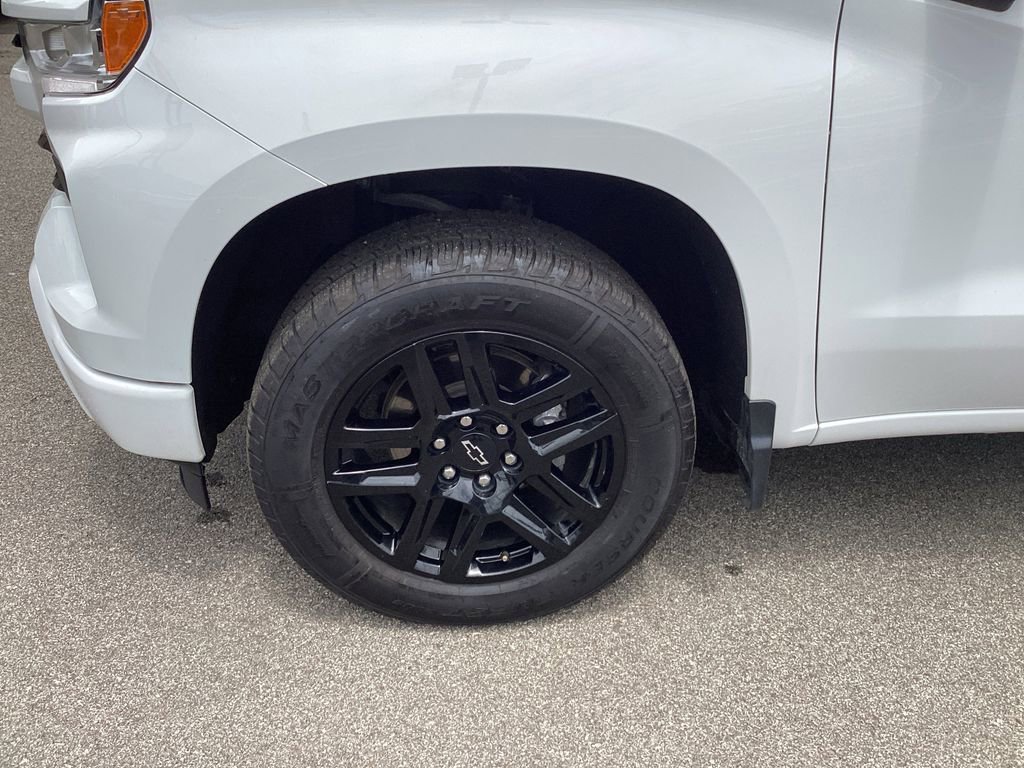 Used 2023 Summit White Chevrolet RST image 28