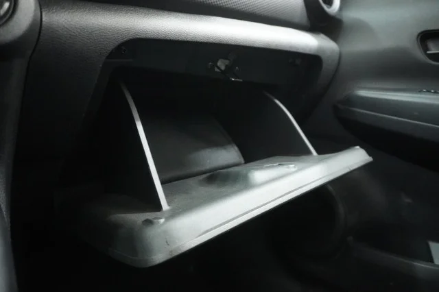 Used 2025  Nissan S image 30