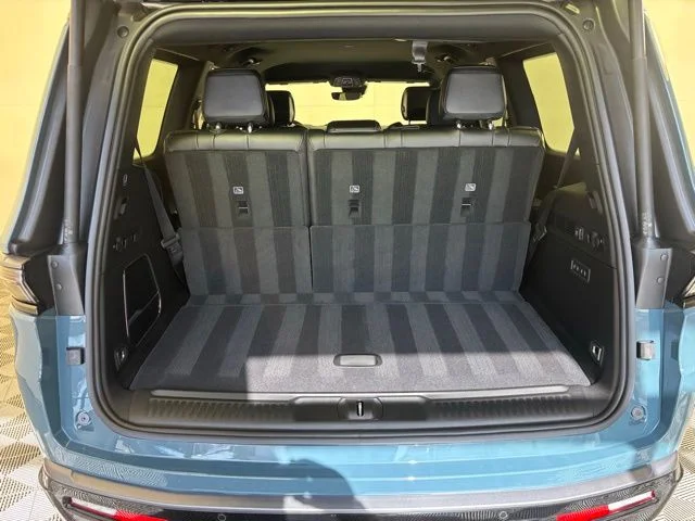 New 2026 Blue Jeep Limited Altitude image 9