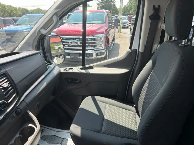 Used 2025 White Ford Base image 23