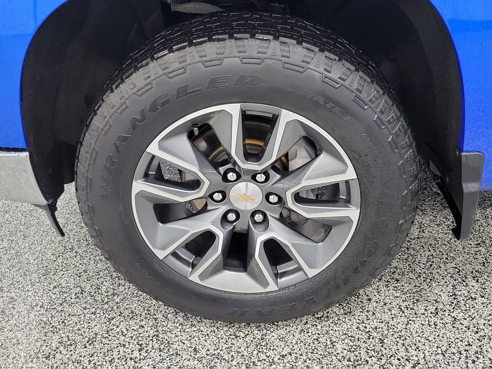 Used 2025 Blue Chevrolet LT image 5