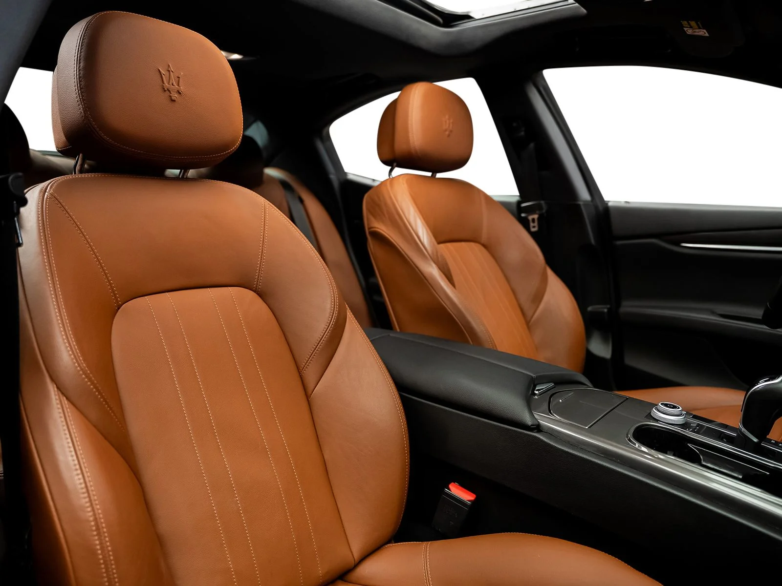 Used 2017 Gray Maserati Base image 37