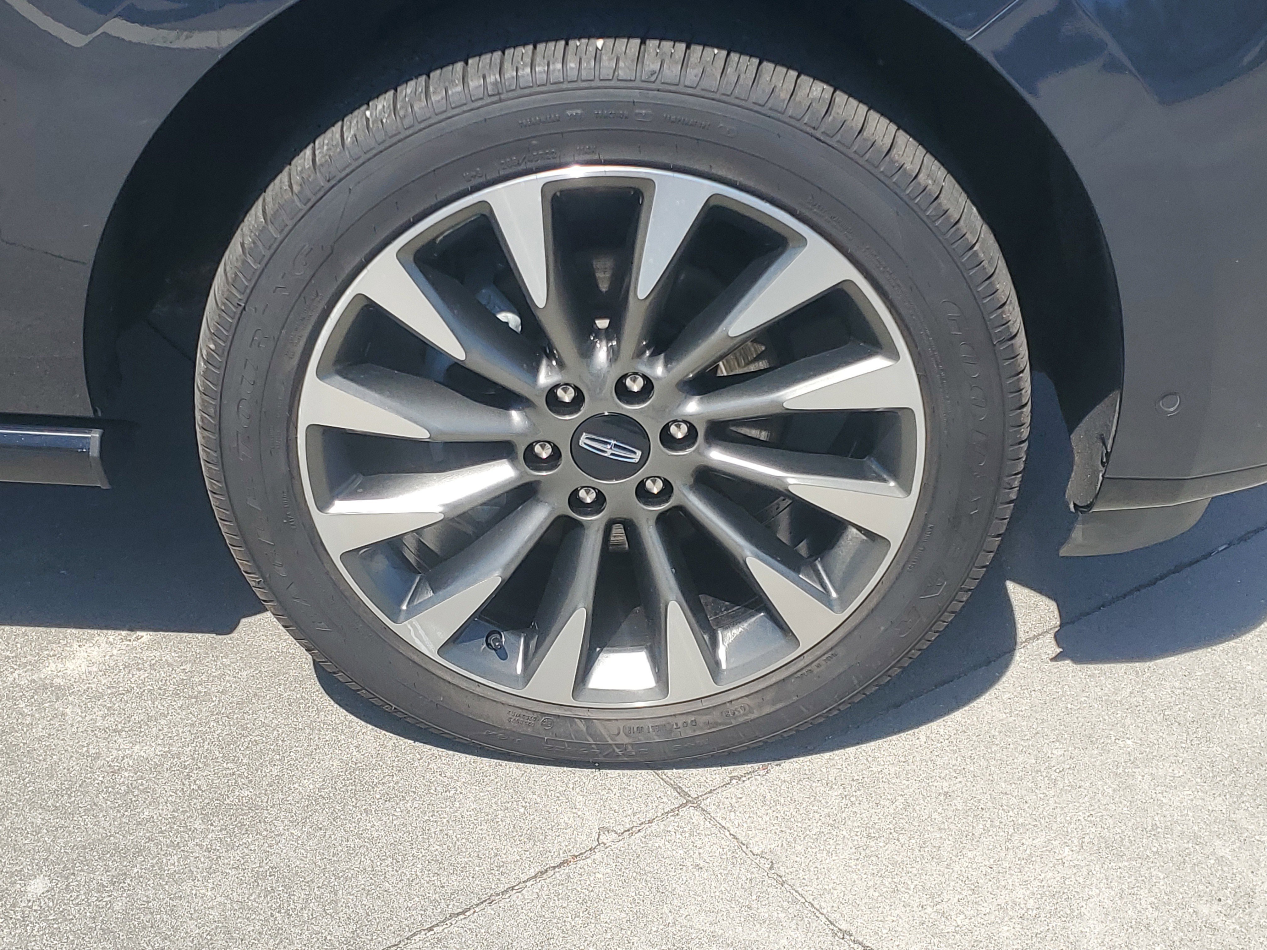Used 2021 Flight Blue Lincoln Reserve image 7