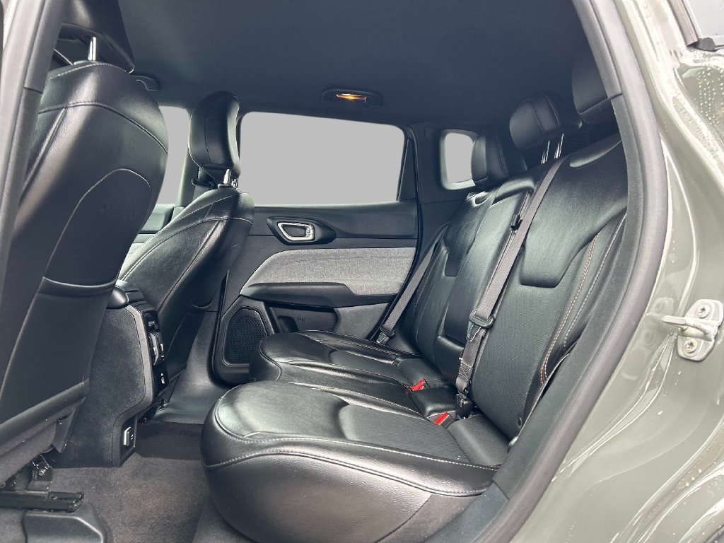 Used 2023 Gray Jeep Latitude Lux image 17
