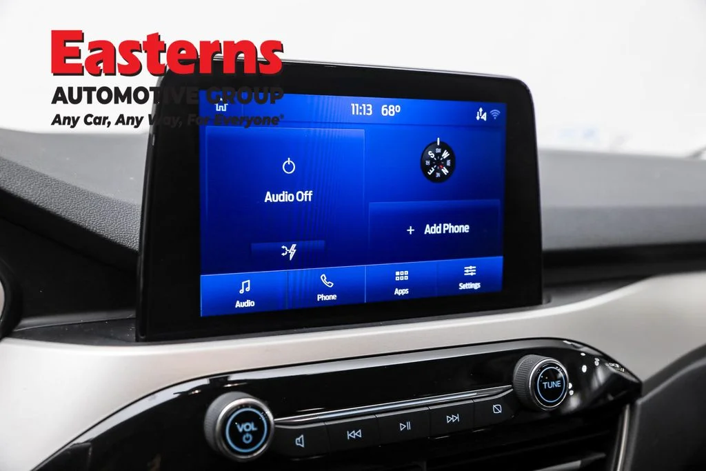 Used 2021 Black Ford SEL image 19