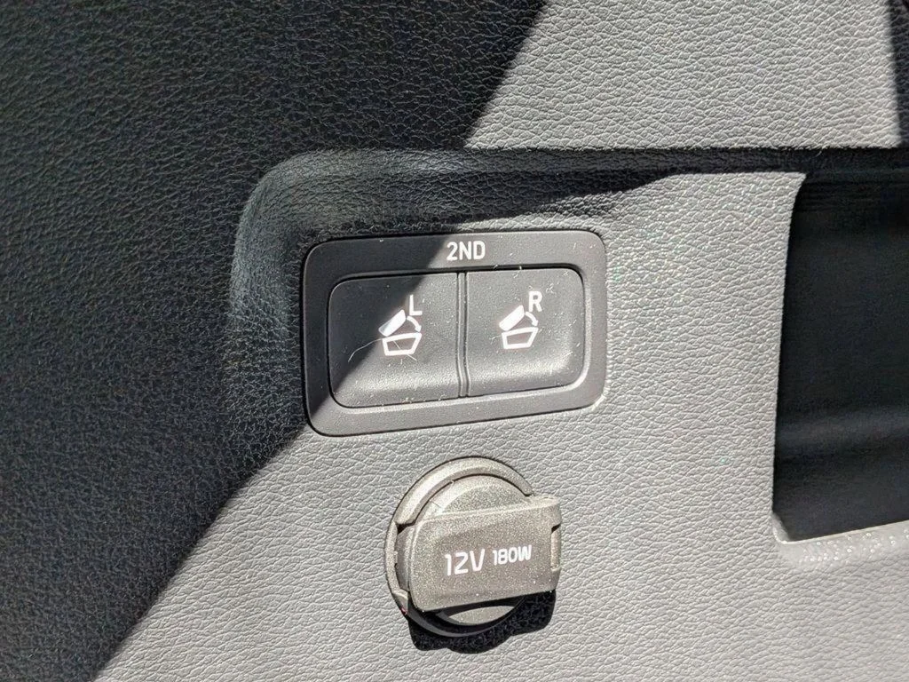 Used 2024 Black Kia S image 10