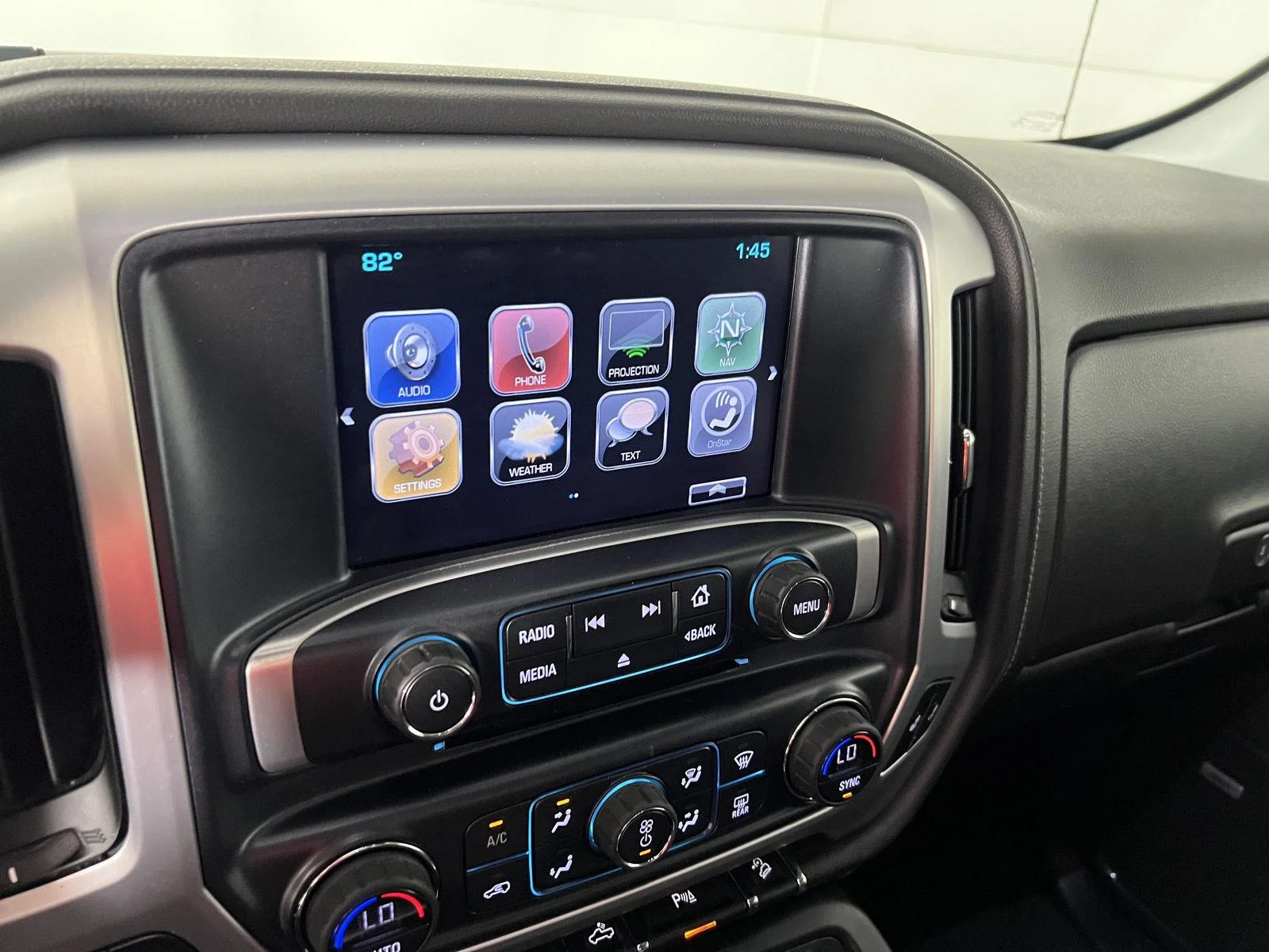 Used 2018 Red Quartz Tintcoat GMC SLT image 22
