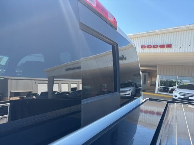 Used 2017 White GMC Denali image 4