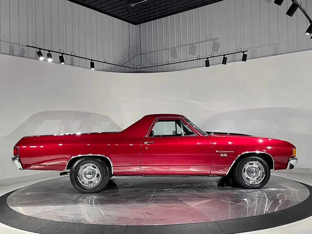 Used 1972 Red Chevrolet  image 4