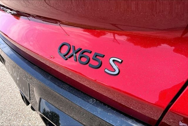 New 2027 2T SUN RED INFINITI SPORT image 8