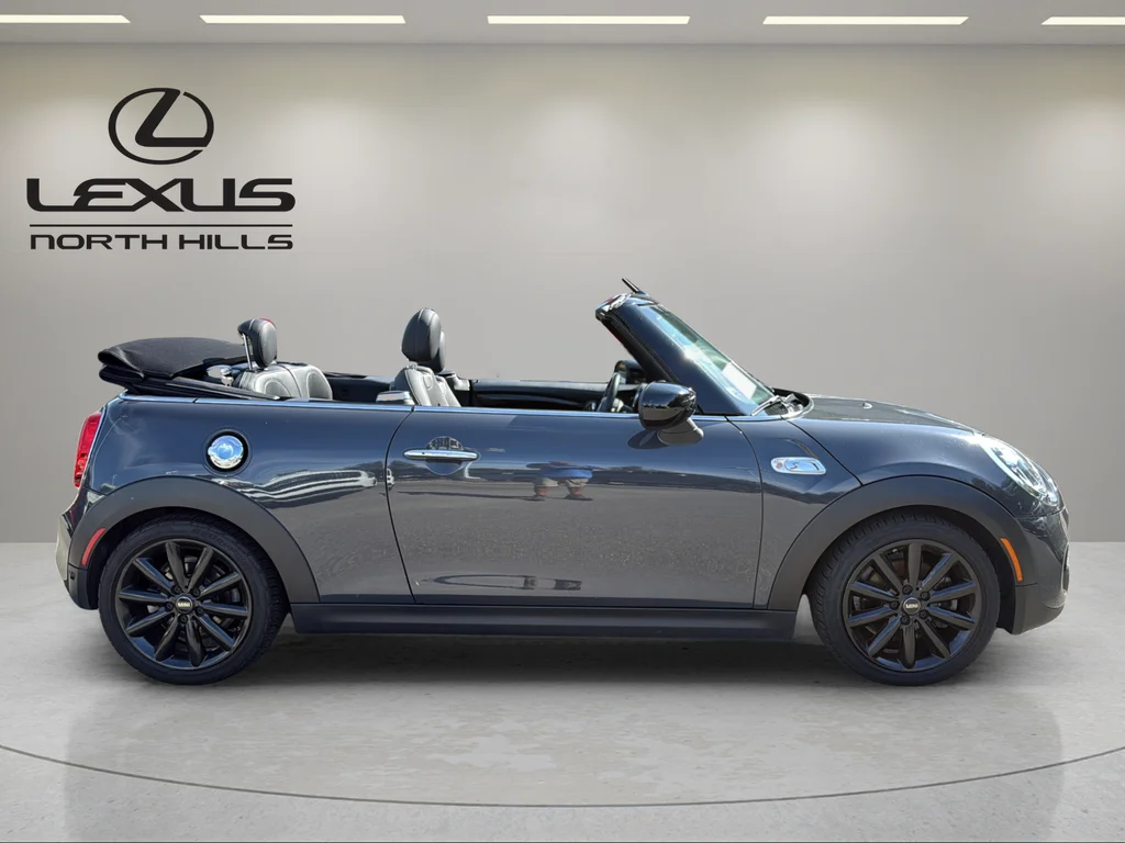 Used 2020 Gray MINI  image 6