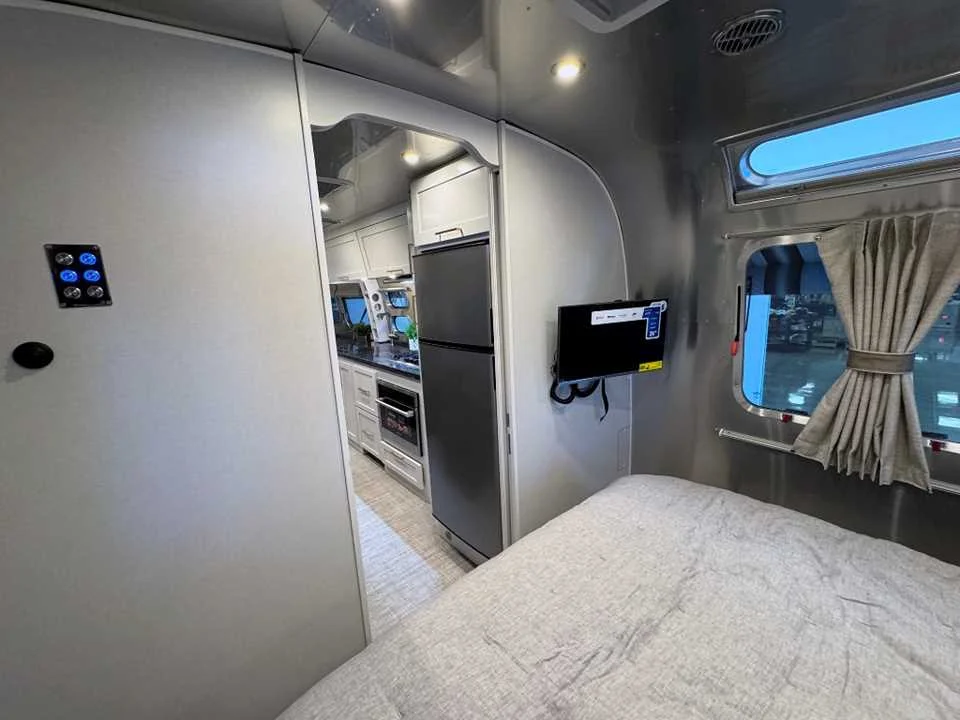 New 2026 SILVER AIRSTREAM  image 43