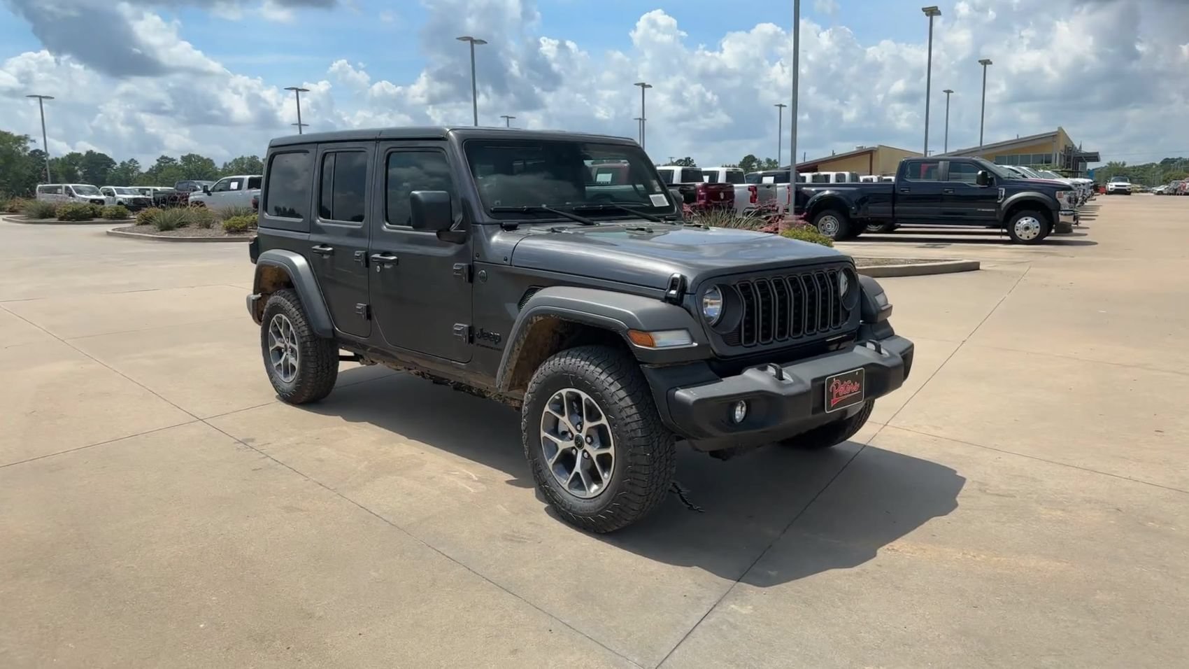 New 2024 Granite Crystal Metallic Clearcoat Jeep Sport S image 2