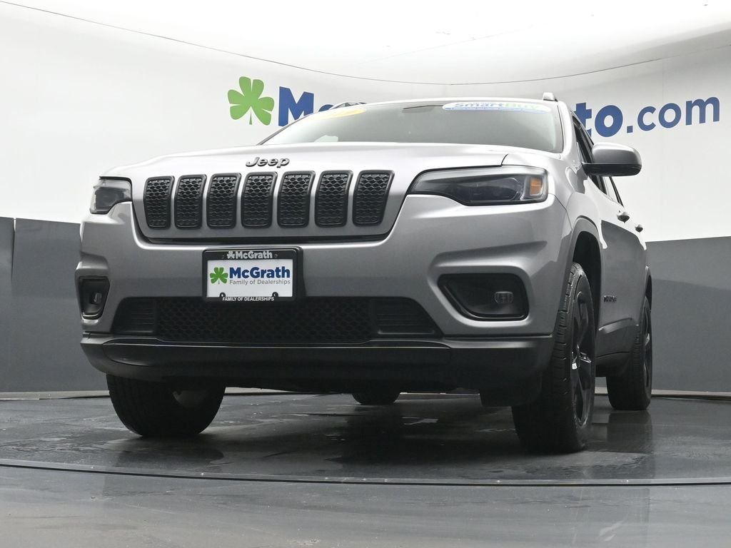 Used 2019 Silver Jeep Latitude Plus image 7