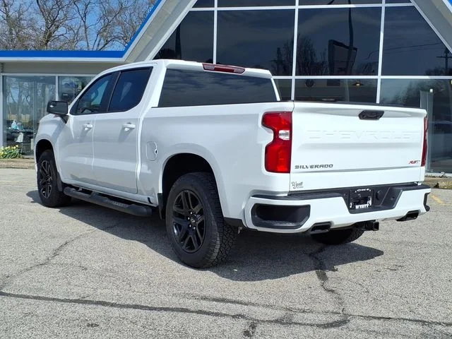Used 2025 White Chevrolet RST image 26
