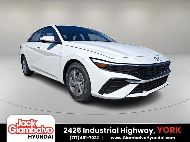 New 2026 White Hyundai SE image 1
