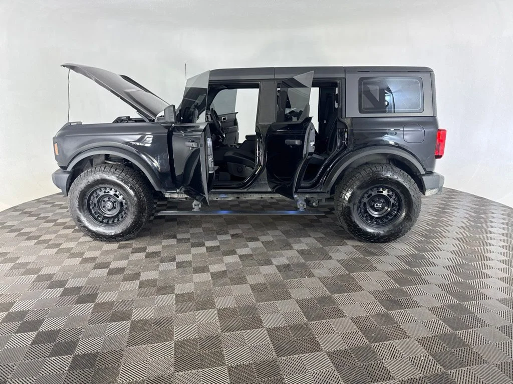 Used 2022 Black Ford Base image 10