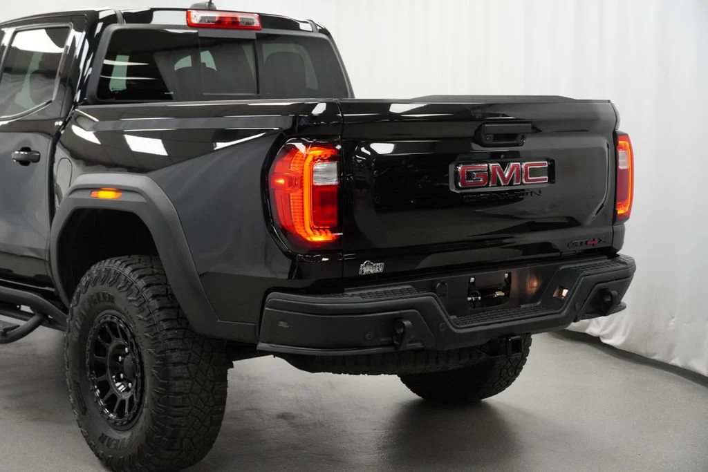 Used 2024 Onyx Black GMC AT4X image 42