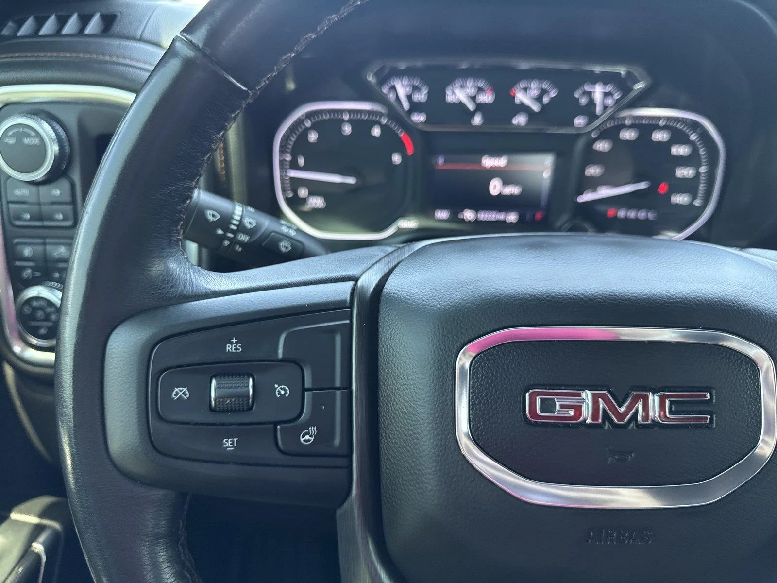 Used 2022 CAYENNE RED TINTCOAT GMC AT4 image 21