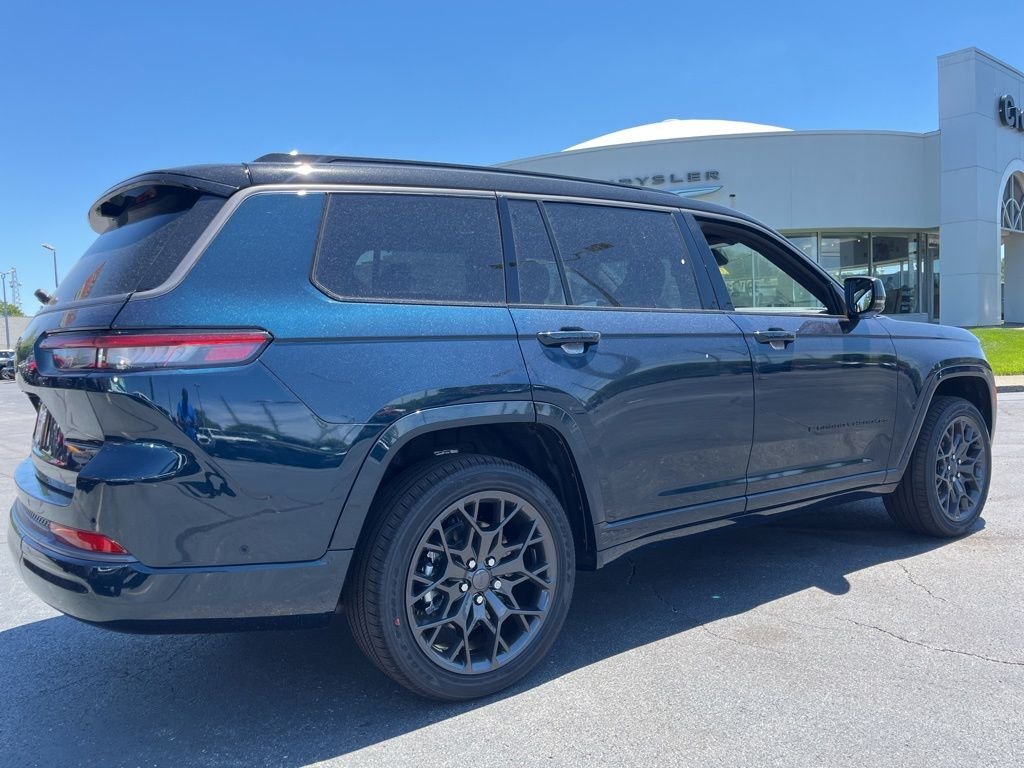 New 2026 Fathom Blue Pearl-Coat Exterior Paint Jeep Summit image 46