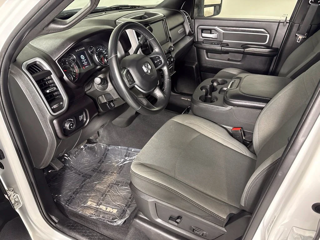 Used 2024 White Ram Big Horn image 32