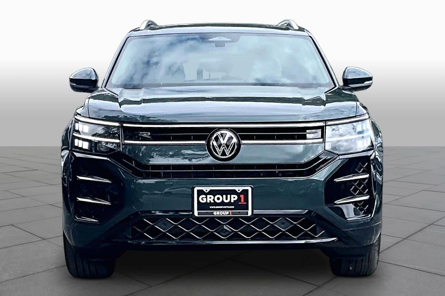 New 2027 Sacramento Gree Volkswagen SEL Premium R-Line image 3