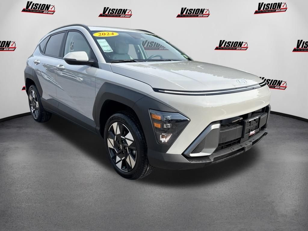 Used 2024 Gray Hyundai SEL image 3