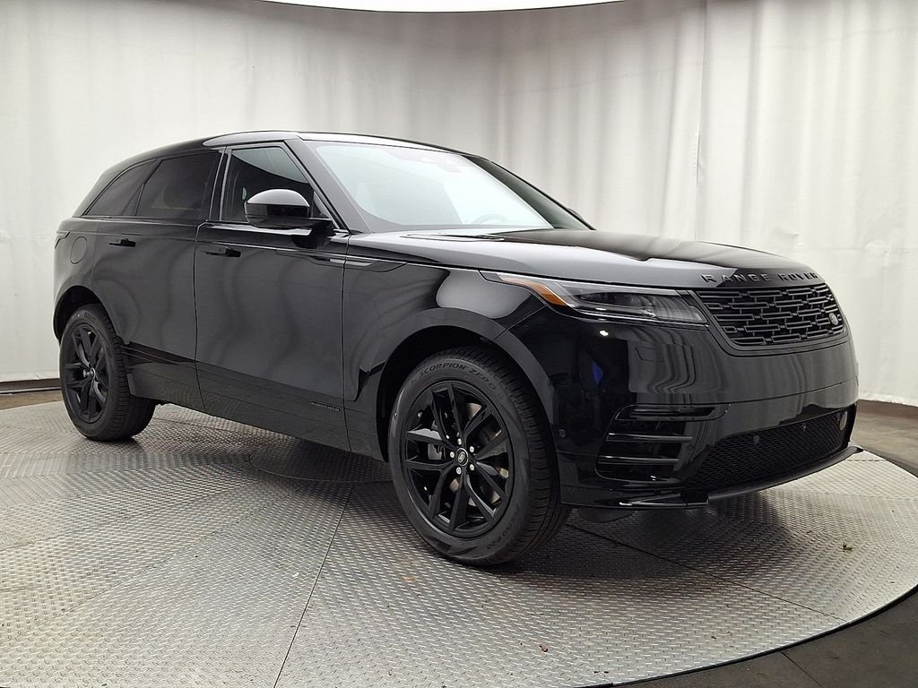 New 2026 Santorini Black Land Rover Belgravia Edition image 2