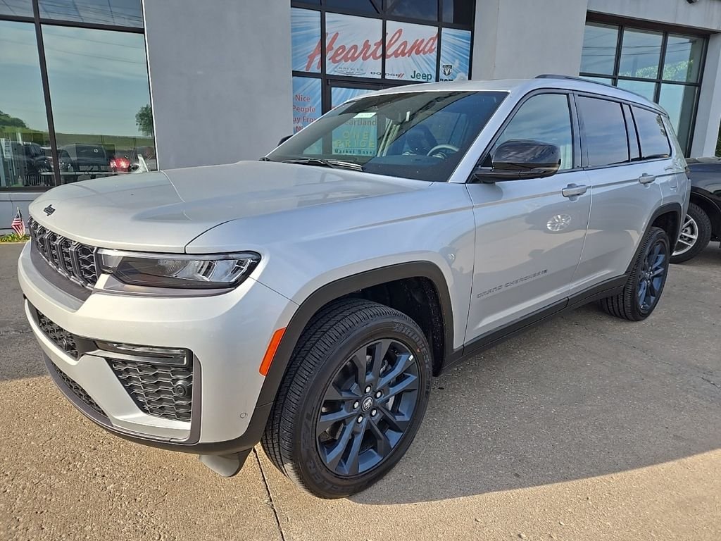 New 2026 Silver Zynith Exterior Paint Jeep  image 2