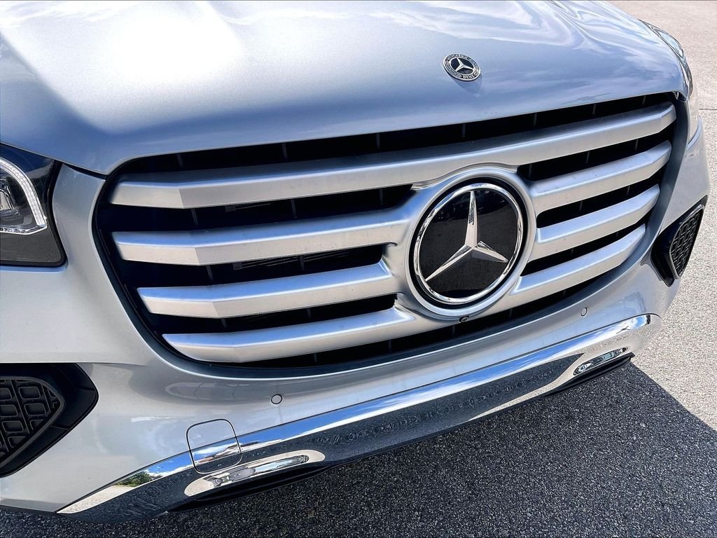 Used 2025 Cirrus Silver Metallic Mercedes-Benz GLS 450 image 31