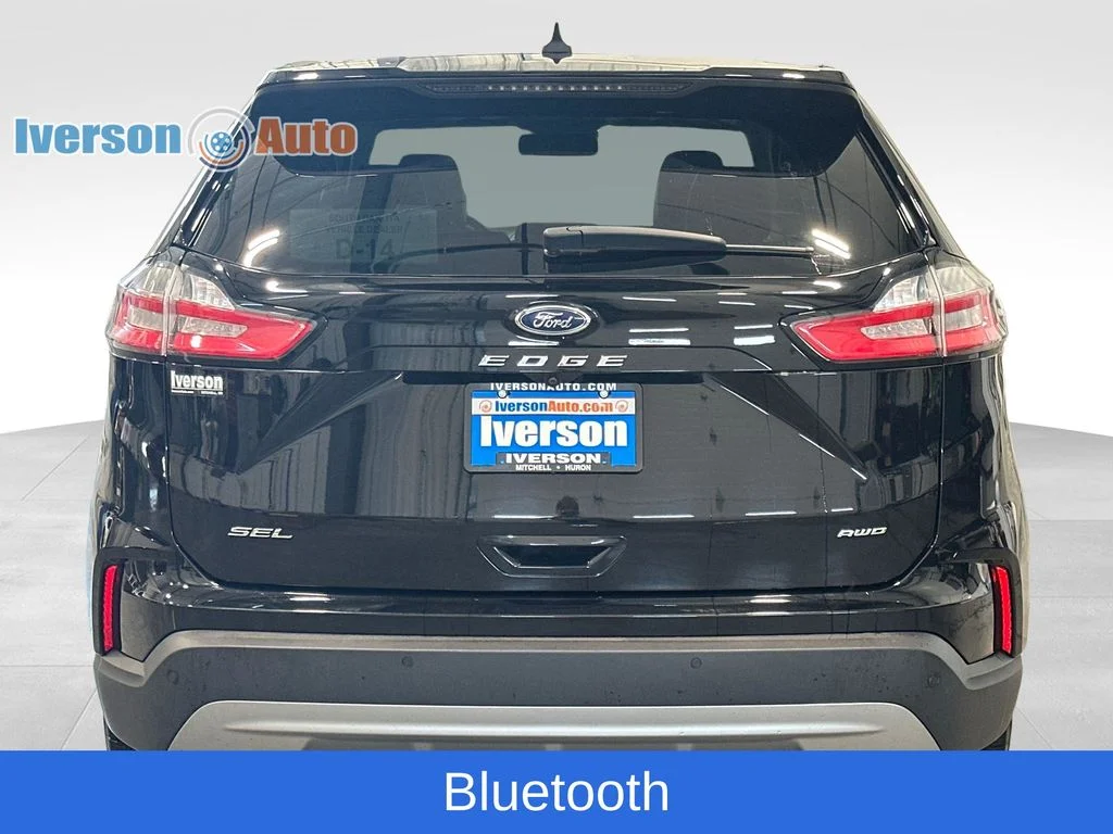 Used 2024 Black Ford SEL image 8