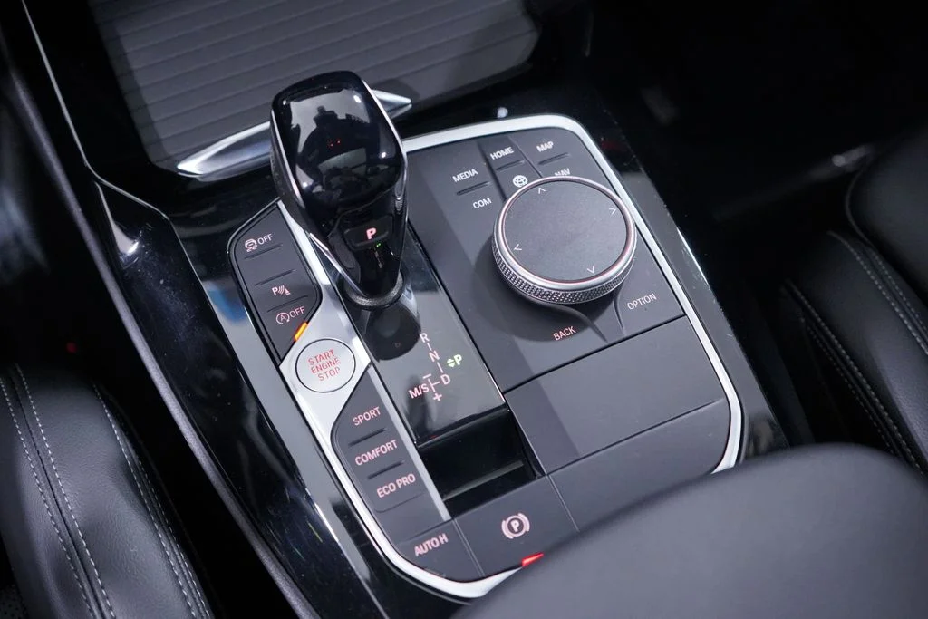Used 2024 Alpine White BMW sDrive30i image 16