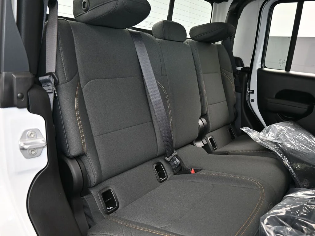 New 2026 Bright White Clear-Coat Exterior Paint Jeep Sport image 31