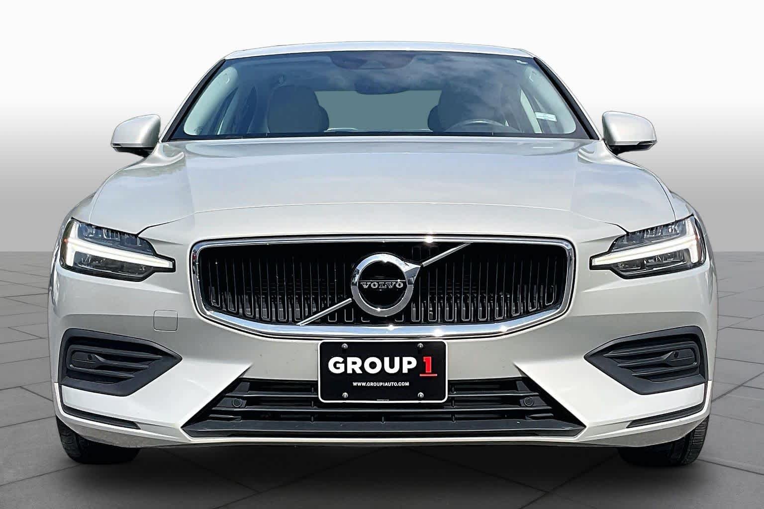 Pre-Owned 2020 Volvo S60 Momentum