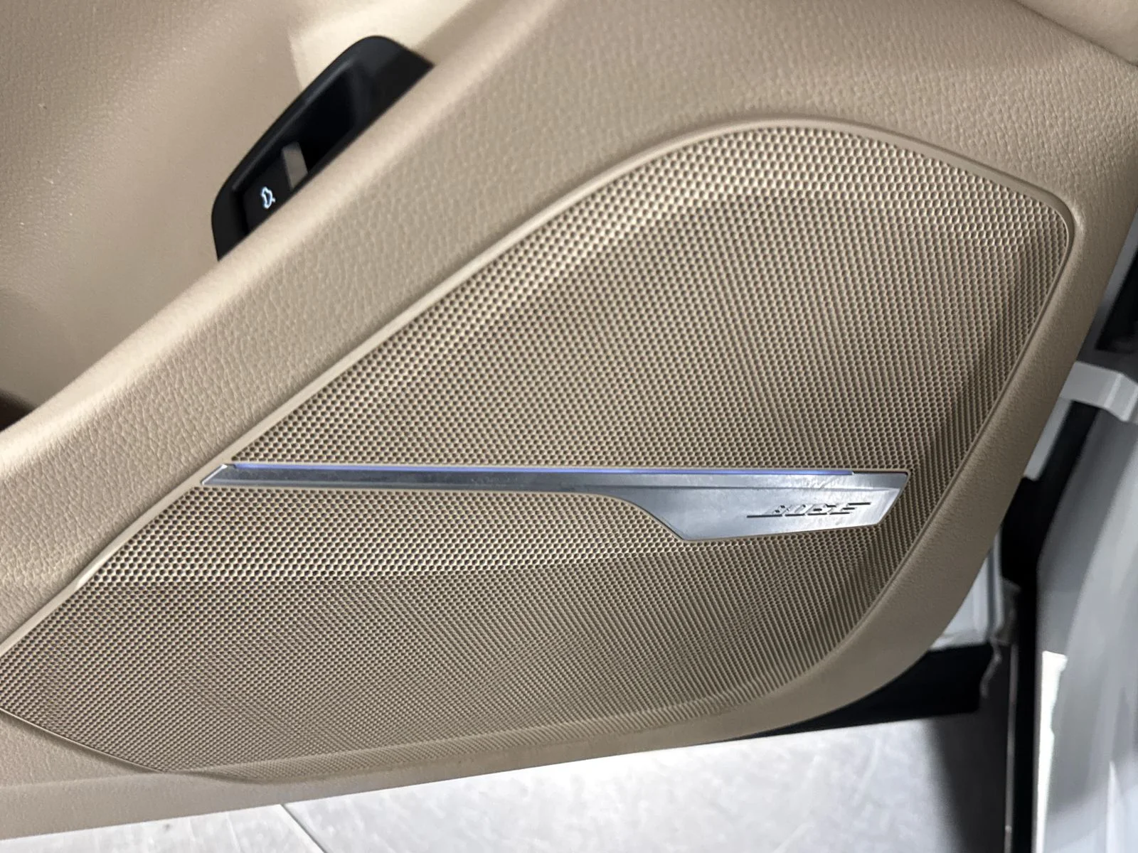 Used 2019 Glacier White Audi 55 Premium Plus quattro image 16