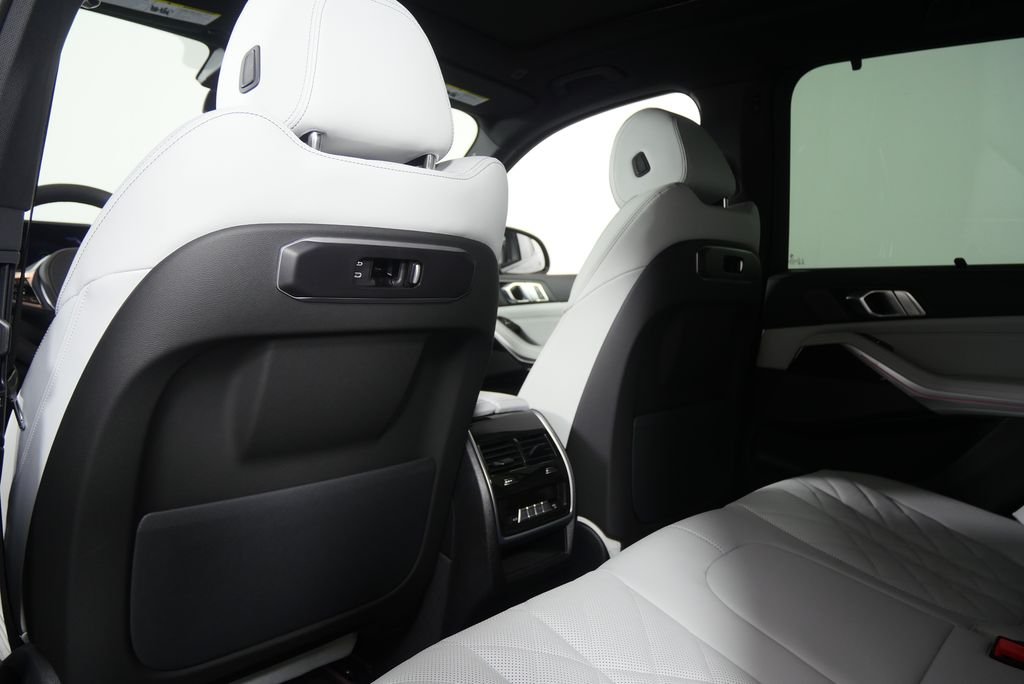 Used 2026 Skyscraper Grey Metallic BMW xDrive50e image 17