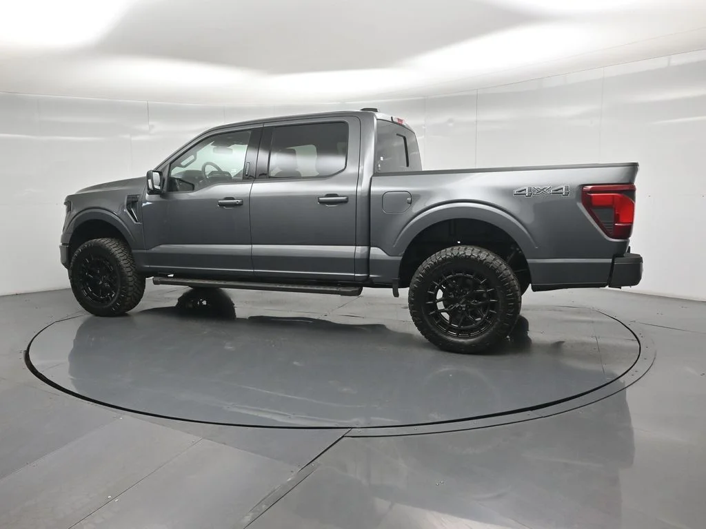 New 2026 Carbonized Gray Metallic Ford XLT image 6