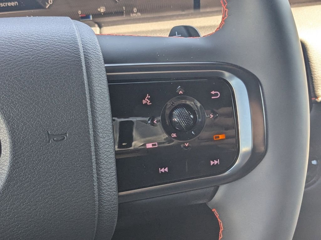 2025 Nissan Armada PRO-4X - Photo 25