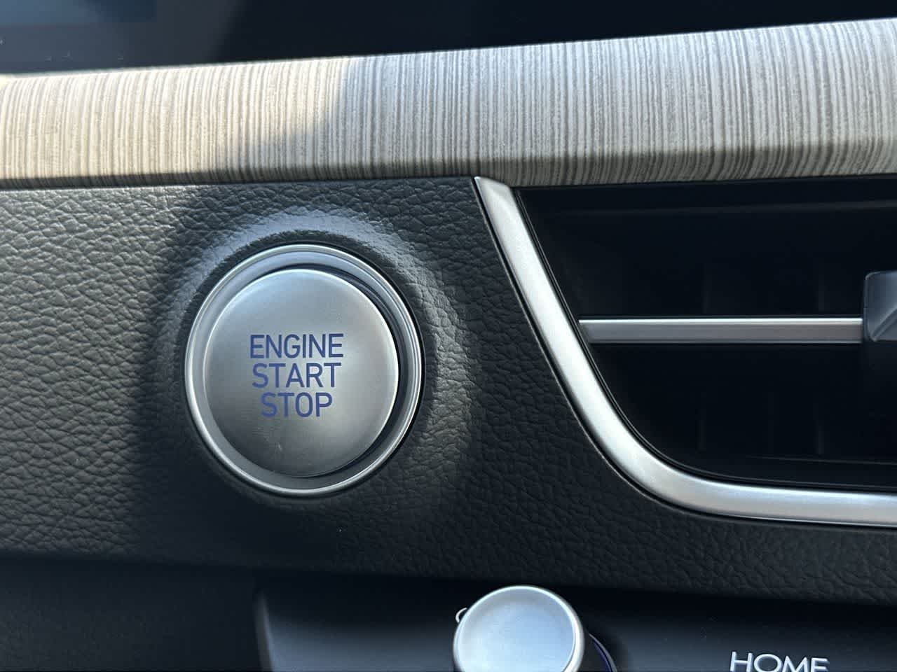 2025 Hyundai Sonata Hybrid SEL - Photo 17