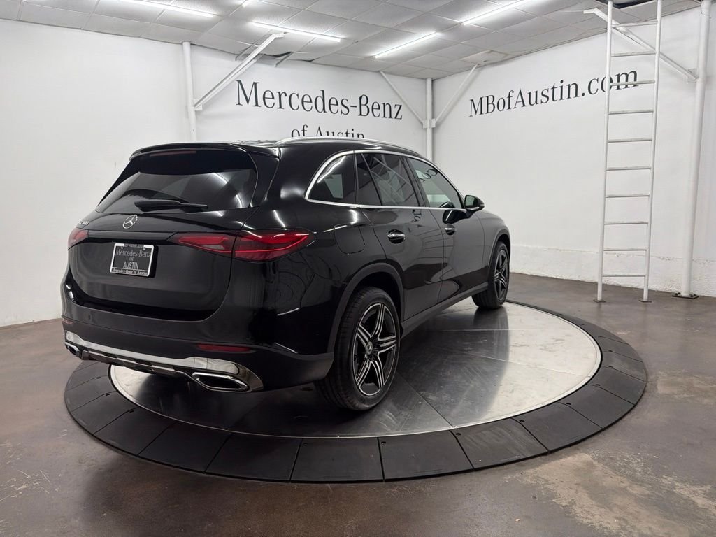 New 2026 Black Mercedes-Benz GLC 300 image 7