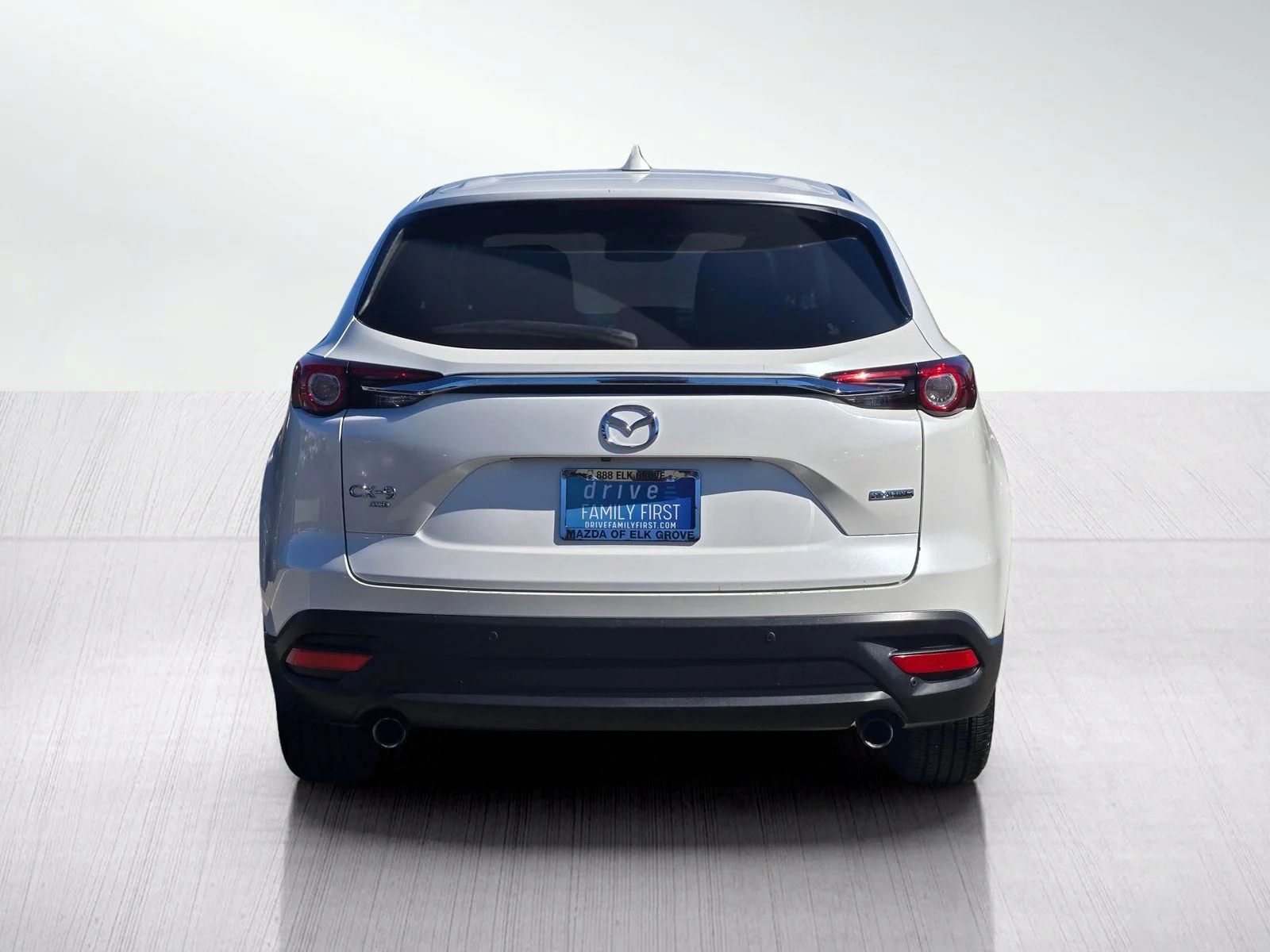 Used 2020 Snowflake White Pearl Mica Mazda Touring image 5