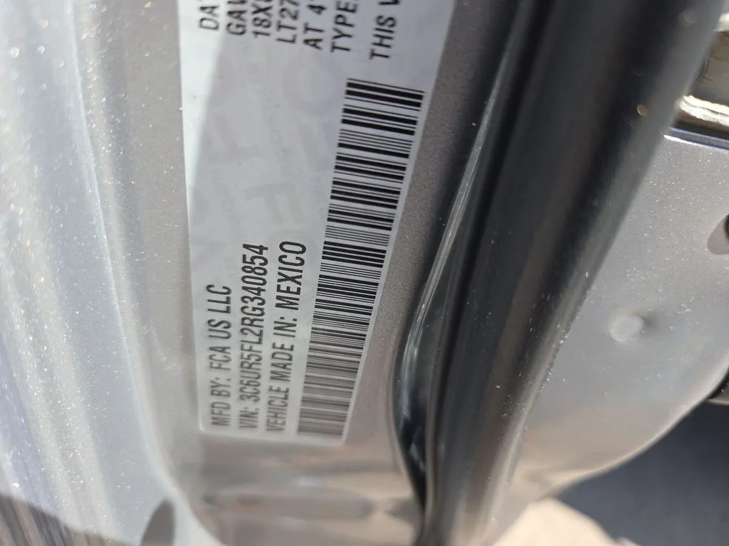 Used 2024 Silver Ram Laramie image 31