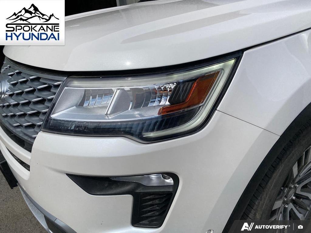 Used 2018 White Platinum Metallic Tri-Coat Ford Platinum image 11