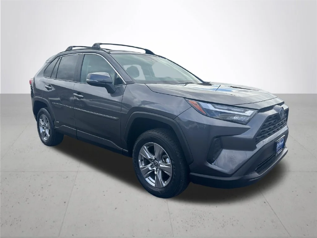 Used 2022 Gray Toyota XLE image 5