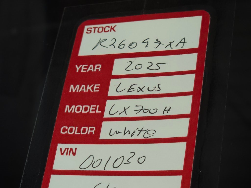 2025 LEXUS LX - Image 42